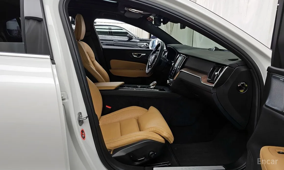Volvo S60 2019 B5 Ultimate Bright