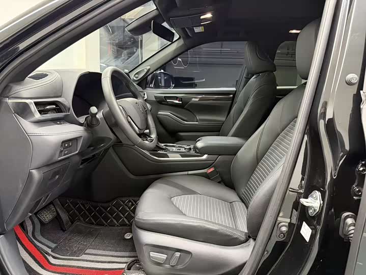 Toyota Crown Kluger 2024 2024款 2.0T 四驱劲耀版