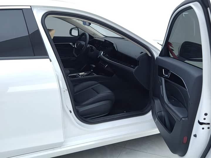 Bestune B70 2025 2025款 龙耀版 1.5T 质享型