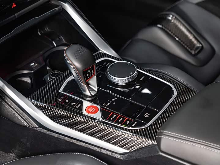 BMW M3 2024 2024款 M3四门轿车 M xDrive 雷霆版