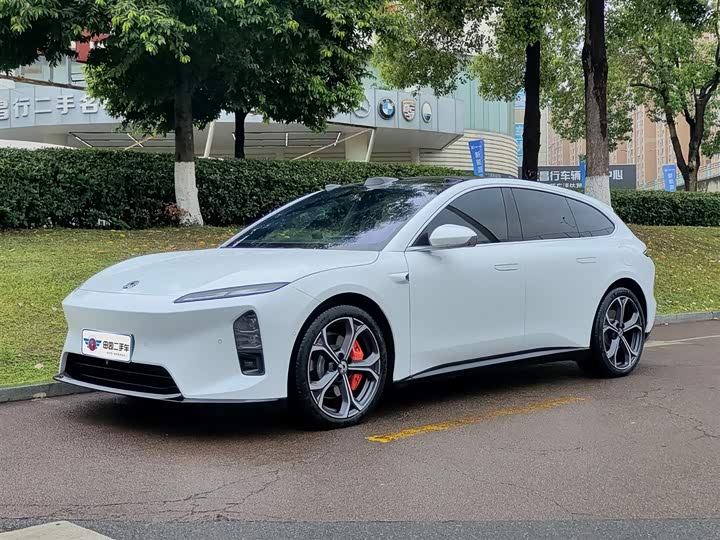 2025 Nio ET5