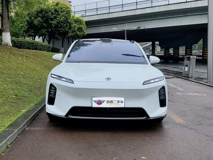 2025 Nio ET5