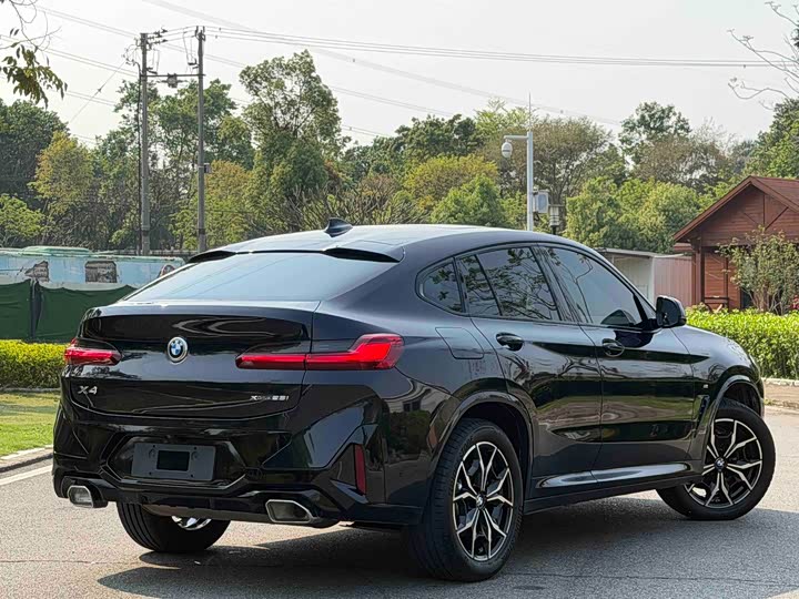 BMW X4 2022 2022款 xDrive 25i M运动套装