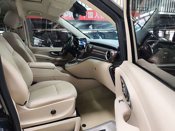 Mercedes-Benz V-Class 2021 2021款 V 260 领航版