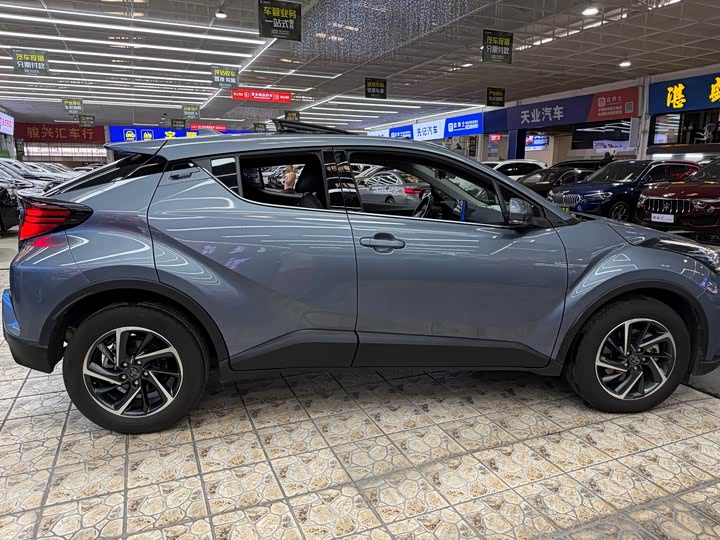 Toyota C-HR 2023 2023款 2.0L 豪华版