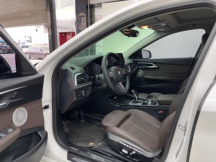 BMW 1 Series 2023 2023款 120i M运动曜夜版