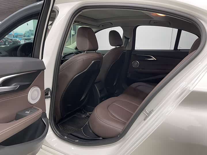 BMW 1 Series 2023 2023款 120i M运动曜夜版