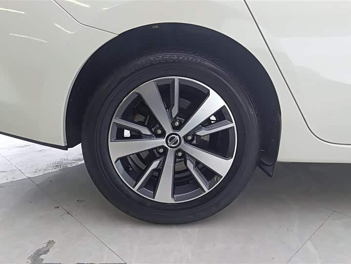 Nissan Lannia 2021 2021款 1.6L CVT炫酷版