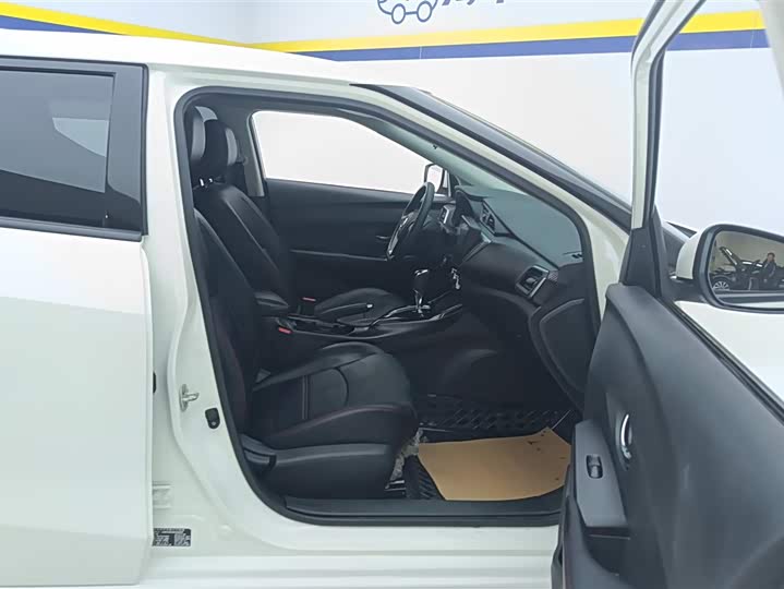 Nissan Lannia 2021 2021款 1.6L CVT炫酷版