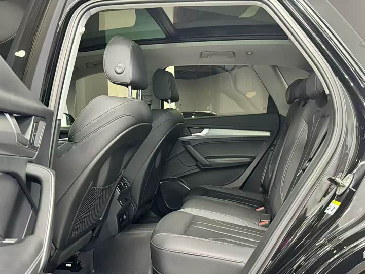 Zdjęcie 6 - Audi Q5L