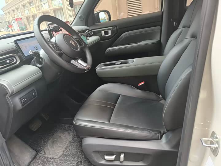 Baojun Yep Plus 2025 2025款 智尊版 5座