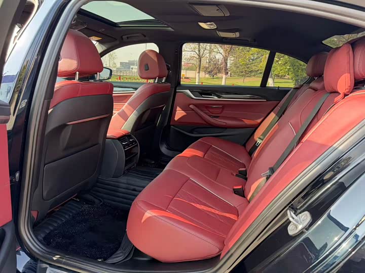 Zdjęcie 5 - BMW 5 Series