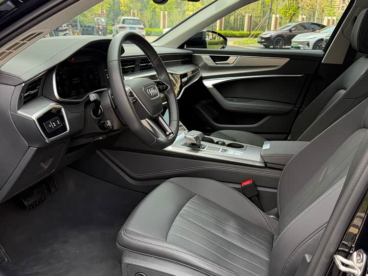 Photo 3 - Audi A6
