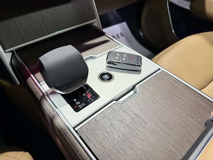 Zdjęcie 8 - Land Rover Range Rover