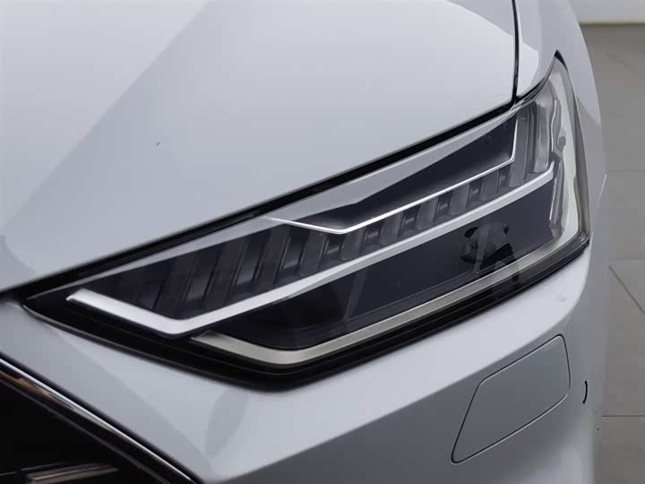Zdjęcie 7 - Audi A7L