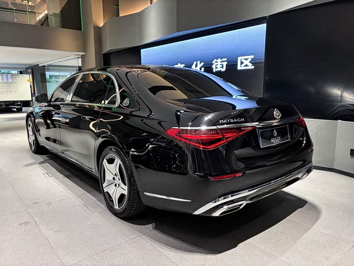 Фото 4 - Mercedes-Benz Maybach S-Class