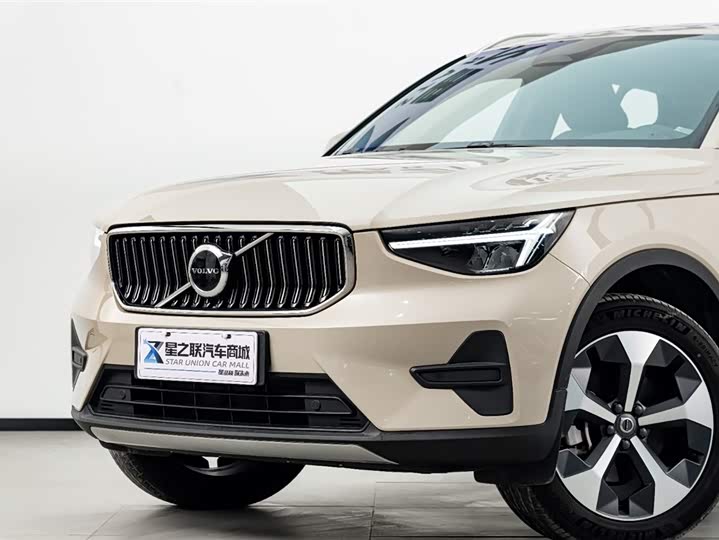 Volvo XC40 2024 2024款 B4 四驱智远豪华版
