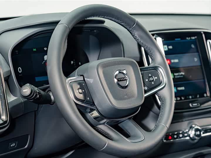 Volvo XC40 2024 2024款 B4 四驱智远豪华版