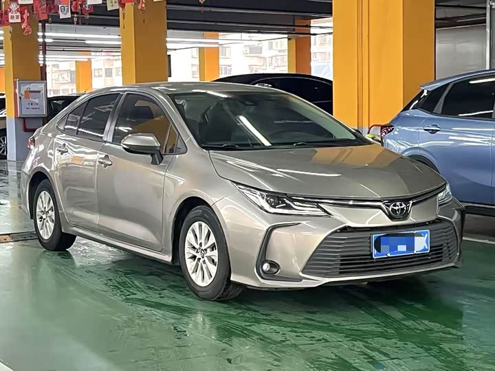 Photo 2 - Toyota Corolla