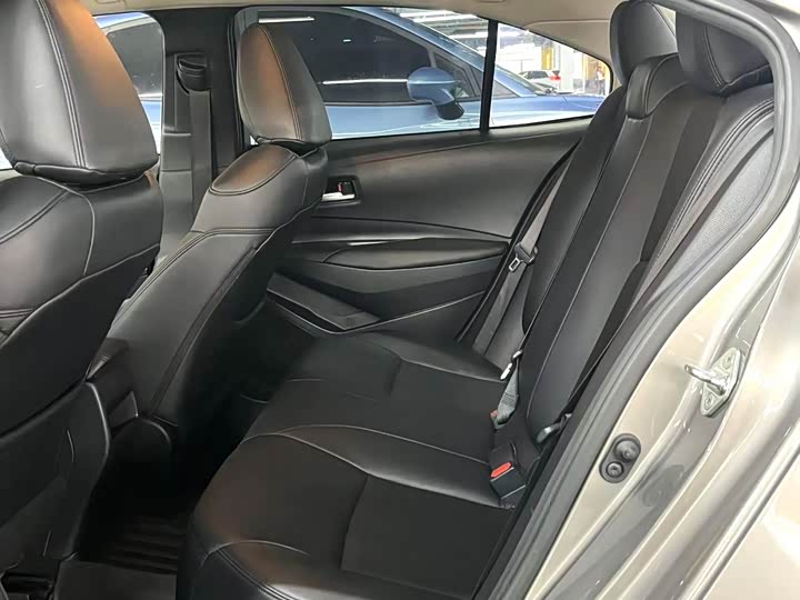 Photo 5 - Toyota Corolla