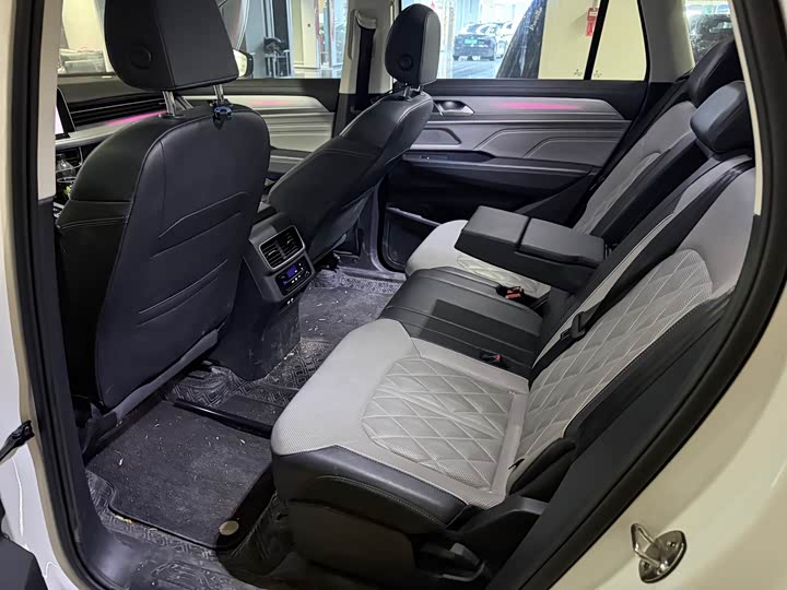Volkswagen Tavendor 2023 2023款 380TSI 四驱R-Line巡游版