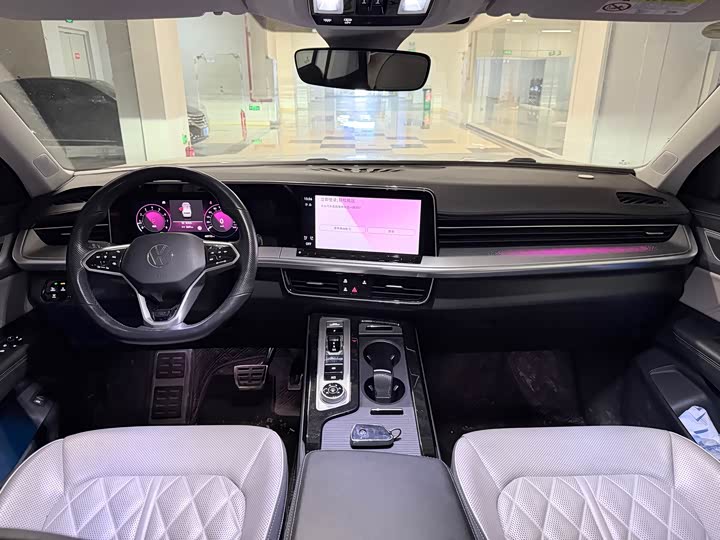 Volkswagen Tavendor 2023 2023款 380TSI 四驱R-Line巡游版