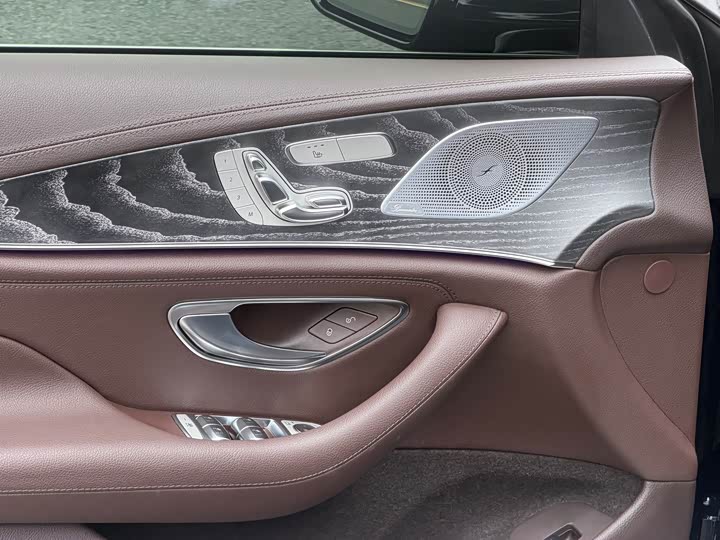 Zdjęcie 5 - Mercedes-Benz CLS-Class