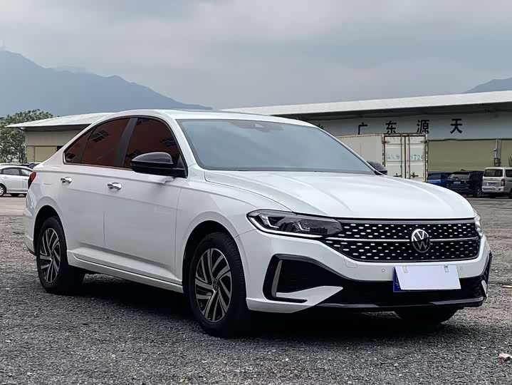 Фото 2 - Volkswagen Lavida