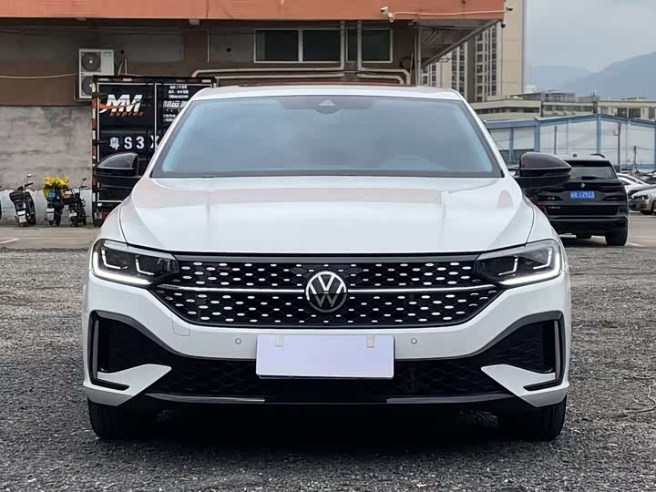 Фото 3 - Volkswagen Lavida