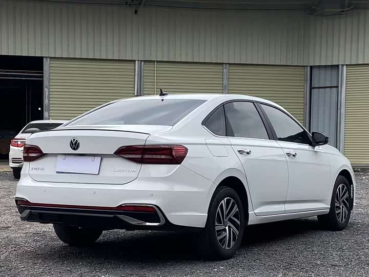 Фото 6 - Volkswagen Lavida