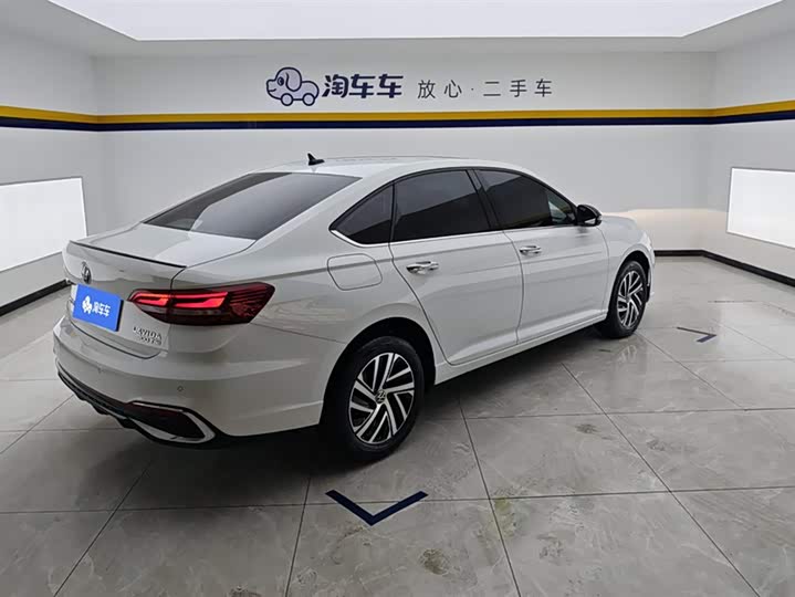 Фото 3 - Volkswagen Lavida