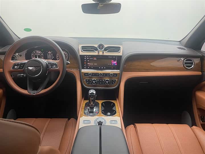 Bentley Bentayga 2024 2024款 4.0T V8 长轴距版