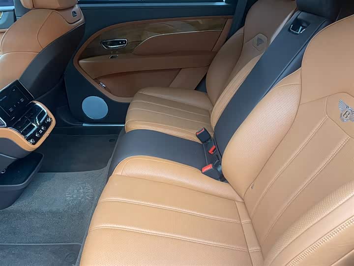 Bentley Bentayga 2024 2024款 4.0T V8 长轴距版