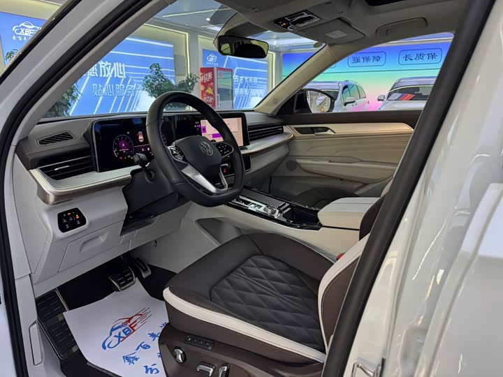 Volkswagen Tavendor 2024 2024款 380TSI 四驱R-Line巡游版