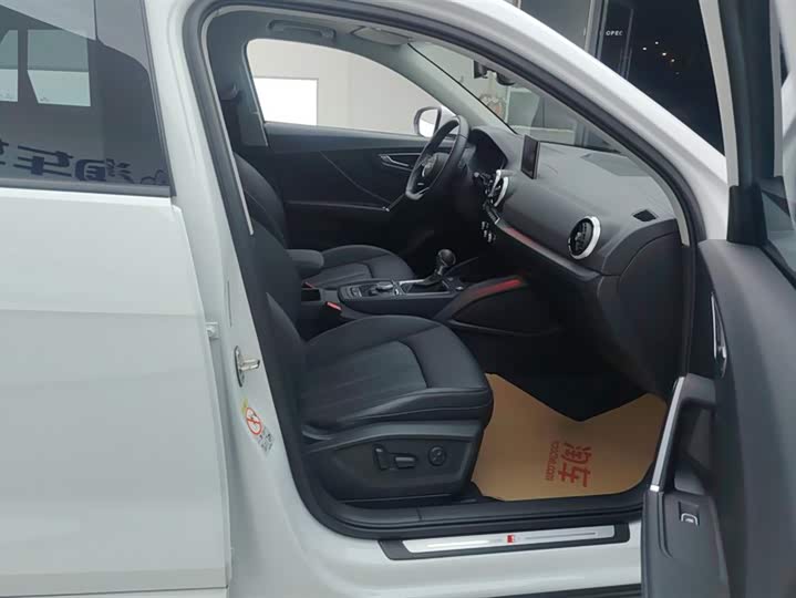 Фото 8 - Audi Q2L