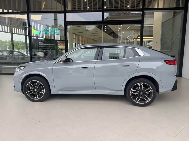 BMW X2 2025 2025款 sDrive25i M运动套装