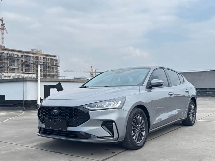 Ford Focus 2022 2022款 三厢 EcoBoost 180 自动竞速版