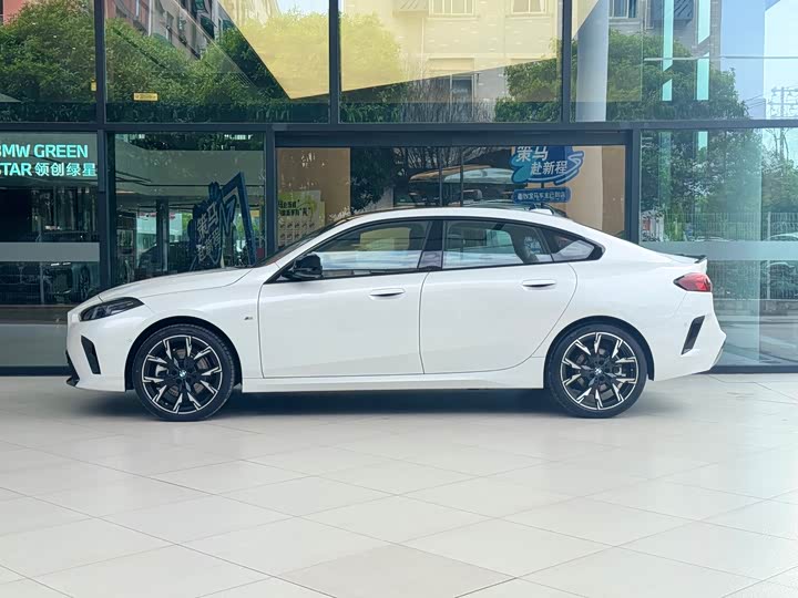 Фото 3 - BMW 2 Series
