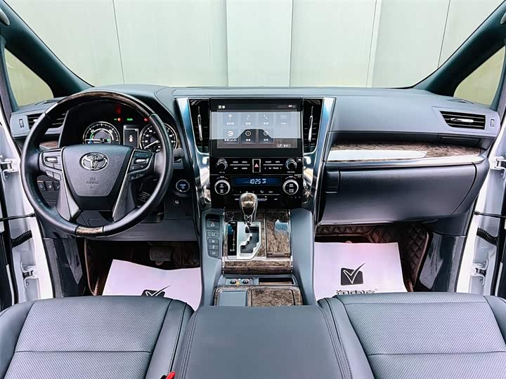 Toyota Alphard 2021 2021款 双擎 2.5L 臻享版