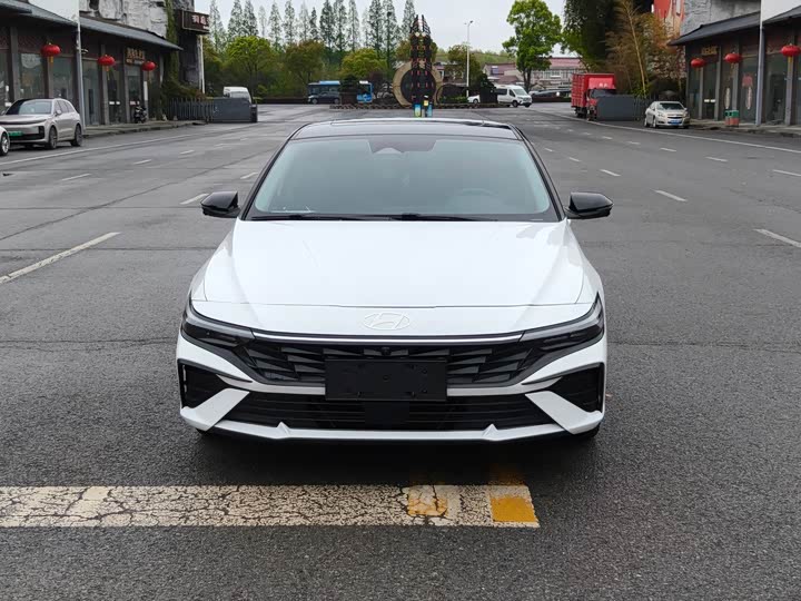 Фото 2 - Hyundai Elantra N line