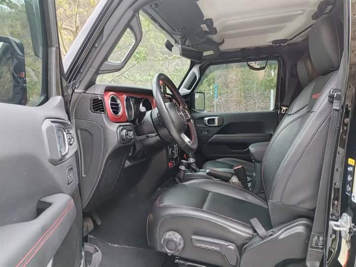 Jeep Wrangler 2021 2021款 2.0T 罗宾汉四门版