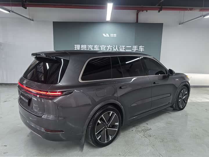 LiXiang L9 2025 2025款 Ultra 智能焕新版