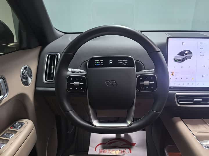 LiXiang L9 2025 2025款 Ultra 智能焕新版