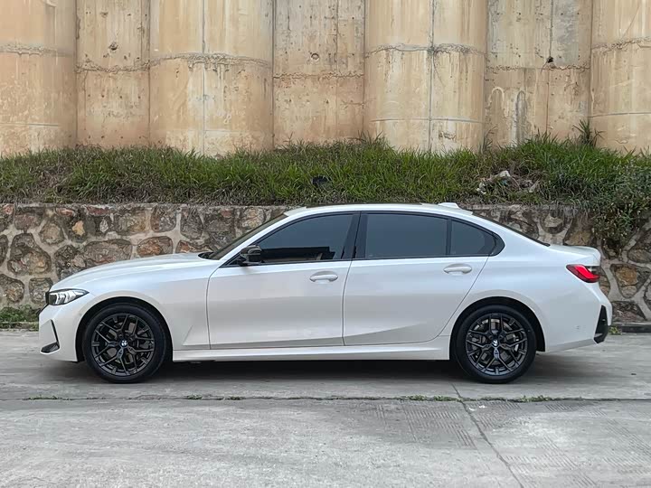 BMW 3 Series 2025 2025款 330Li M运动曜夜套装