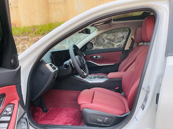 BMW 3 Series 2025 2025款 330Li M运动曜夜套装