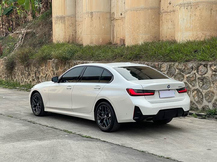 BMW 3 Series 2025 2025款 330Li M运动曜夜套装