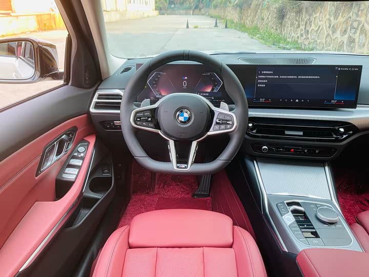 BMW 3 Series 2025 2025款 330Li M运动曜夜套装