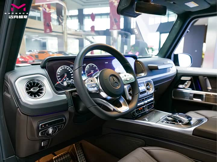 Фото 9 - Mercedes-Benz G-Class