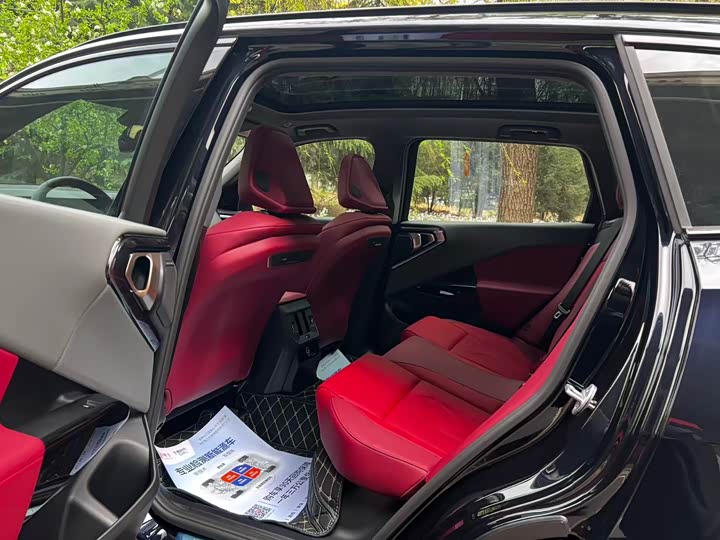 BMW X3 2026 2026款 xDrive30L 领先型 M运动曜夜套装