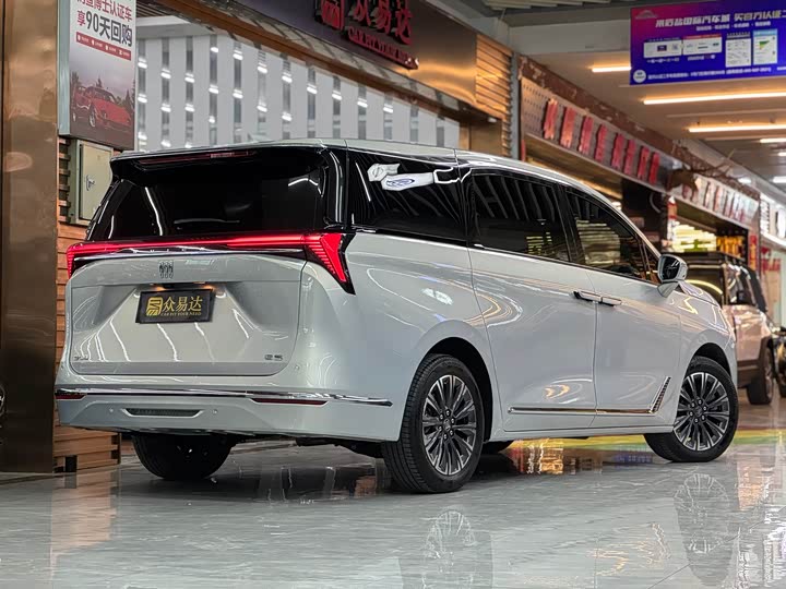 Buick GL8 ES 2025 2025款 陆尊 智享版
